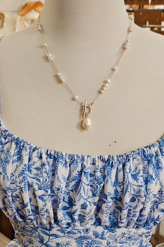 Pearl And Chain Necklace