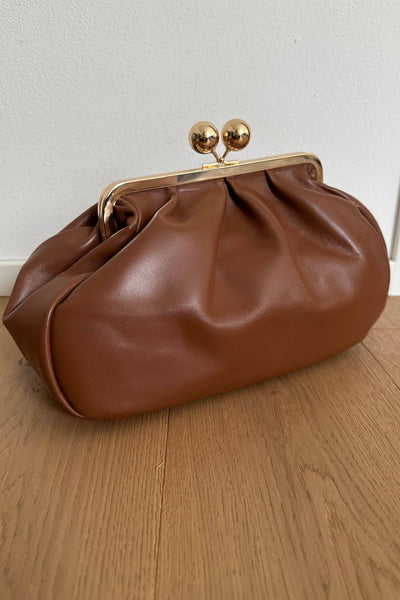 Pasticcino Kiss Lock Clutch  - Milk Chocolate