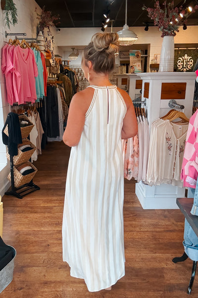 Lindie Maxi Dress- Taupe