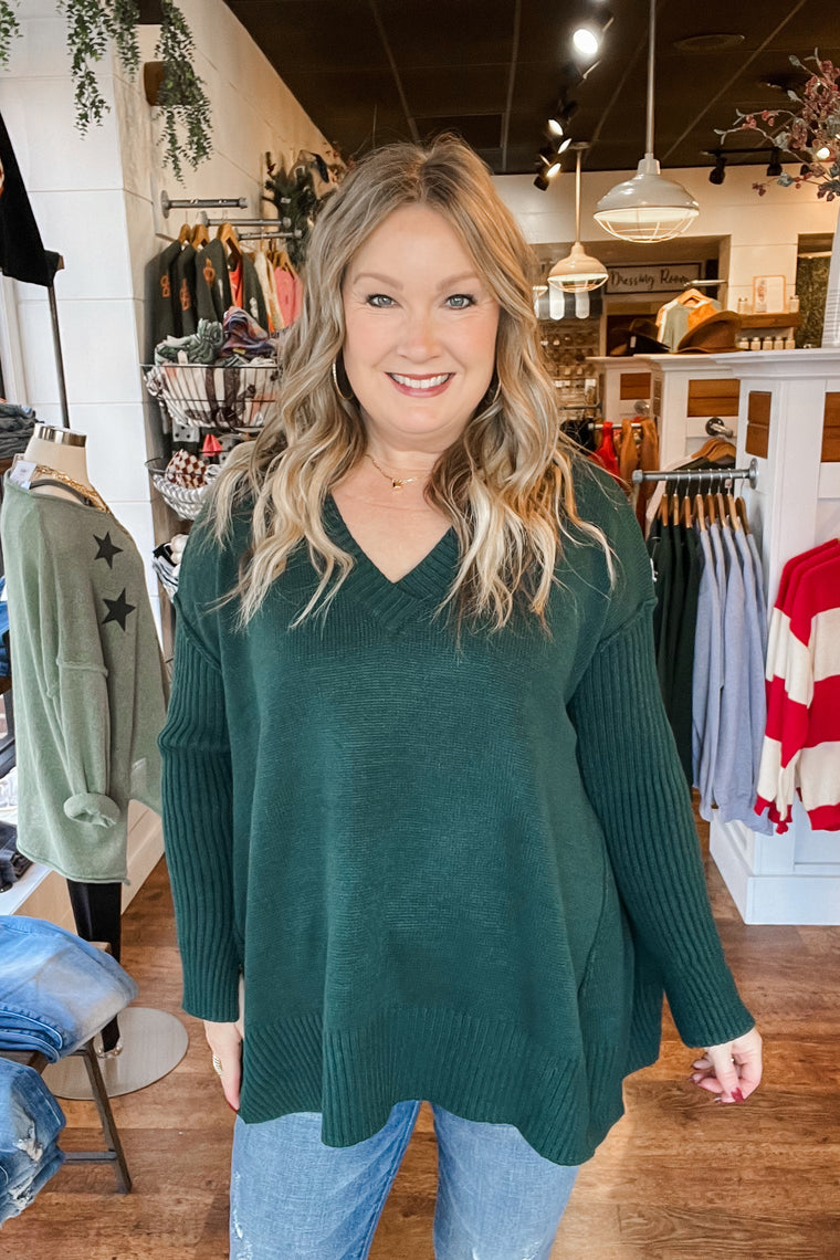 The Mira Oversized Sweater - Hunter Green