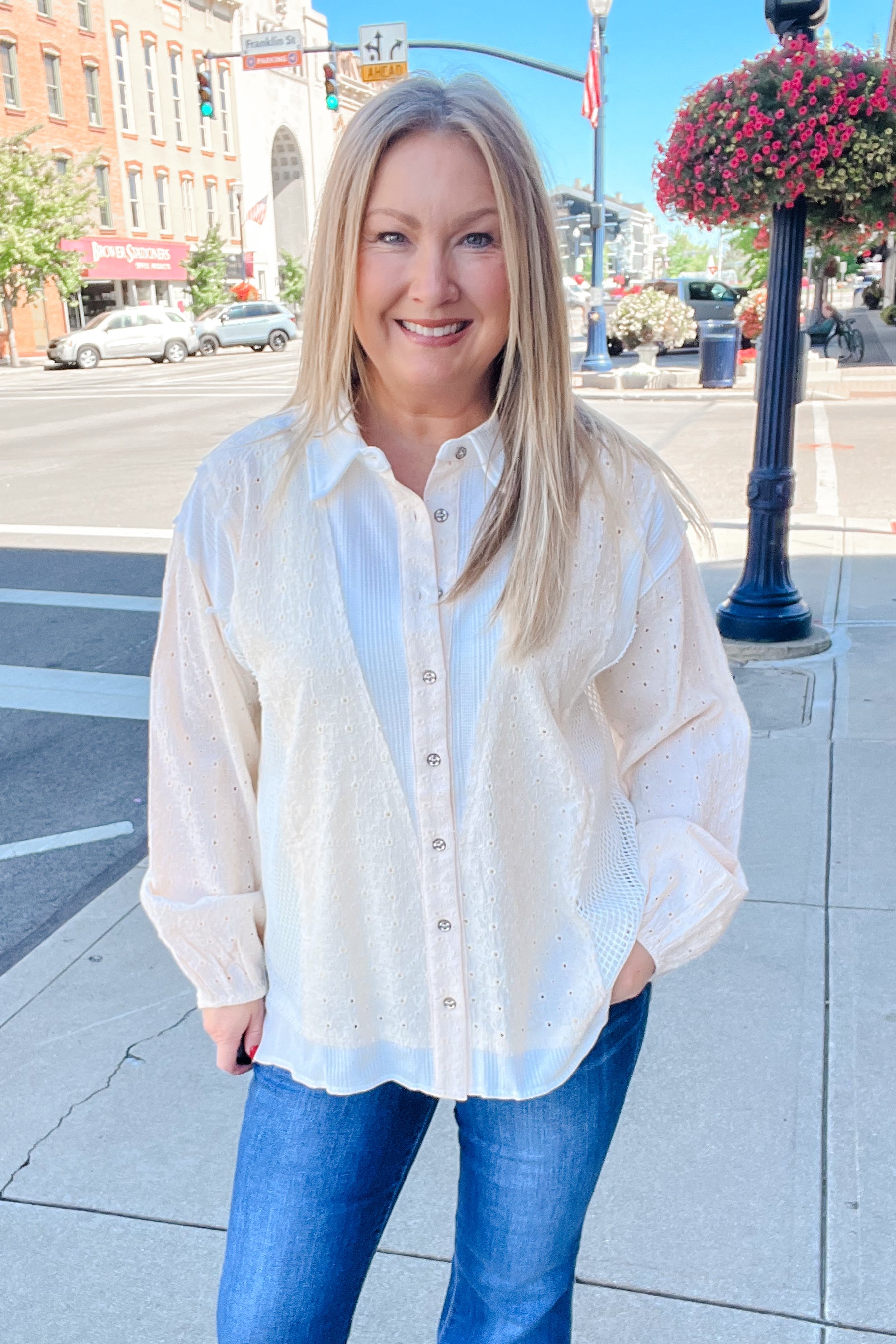The Ari Top