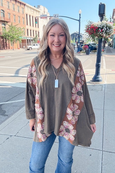 Alia Flower Pullover