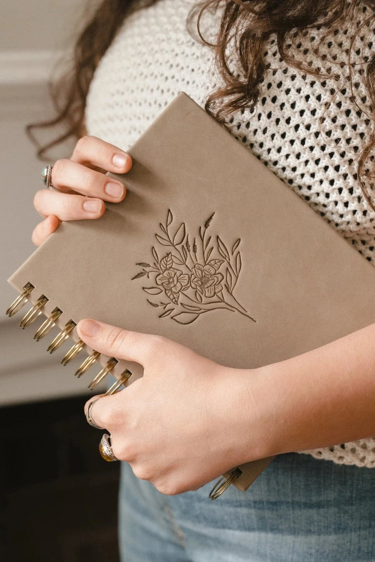 Hosanna Revival 12 Month Undated Planner: Marlo Design, Spiral